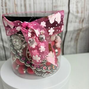 Mystery Treasure 12 oz Jar - Lot 0226